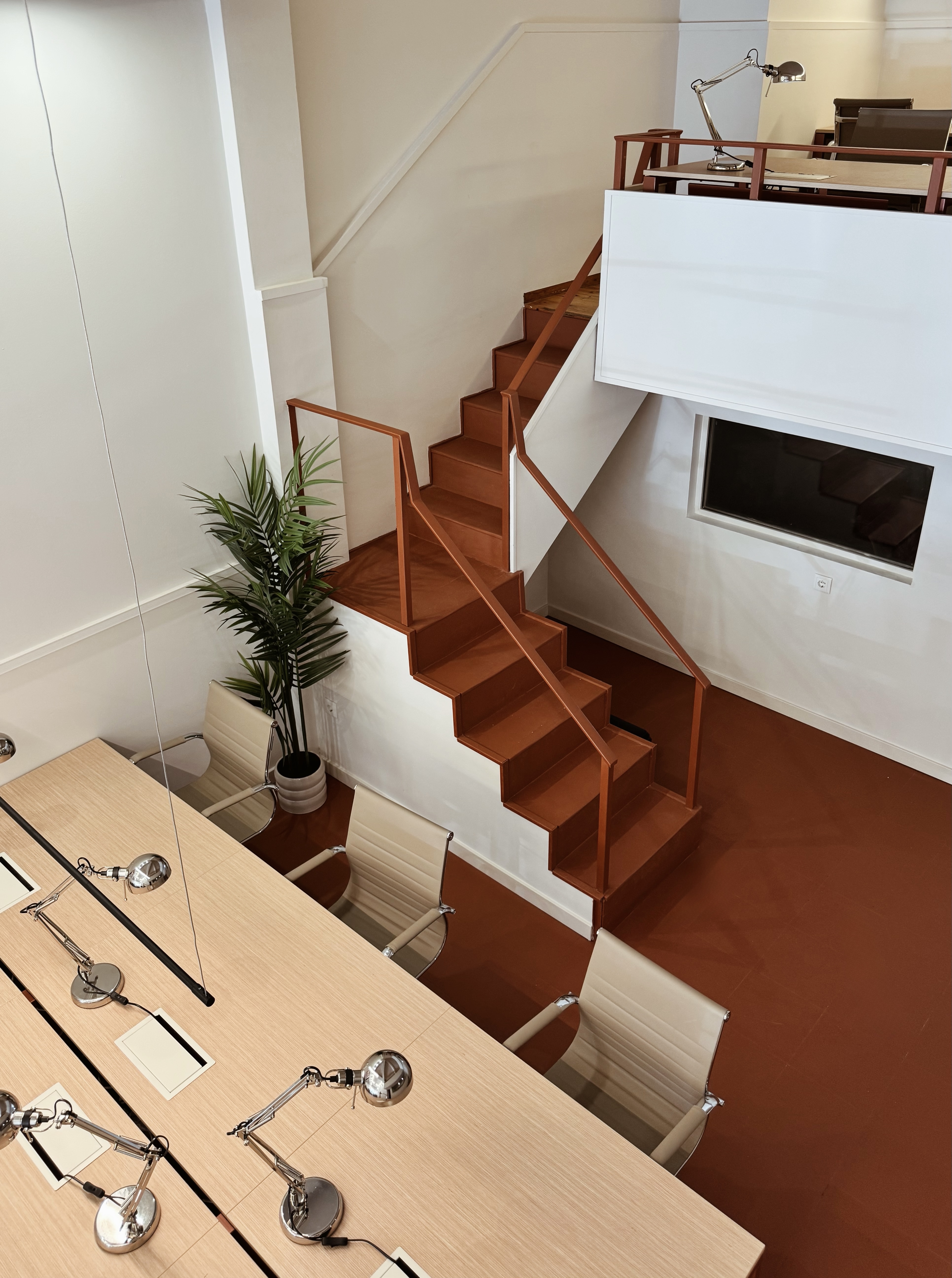 Bright coworking workspace at Mezzanine in Matosinhos, near Porto
